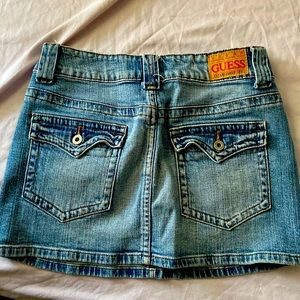 GUESS jean skirt 💙